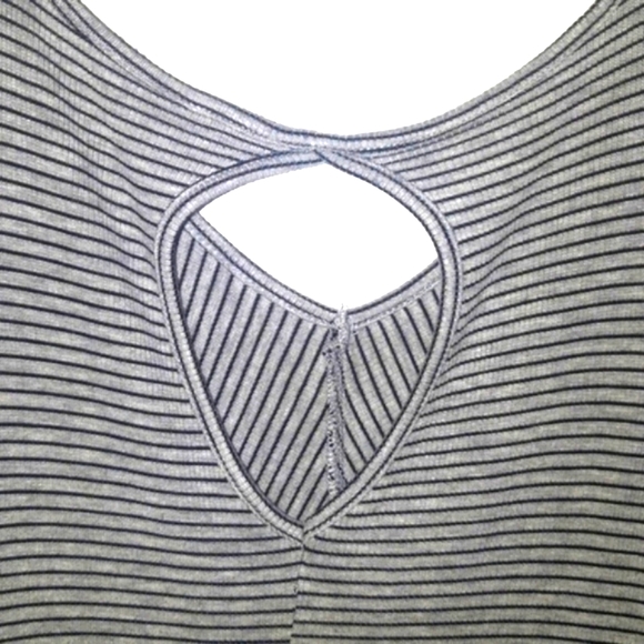 (S/M) Kismet Black/Grey Striped Peplum Top ptp 15"×L25" - Picture 11 of 12